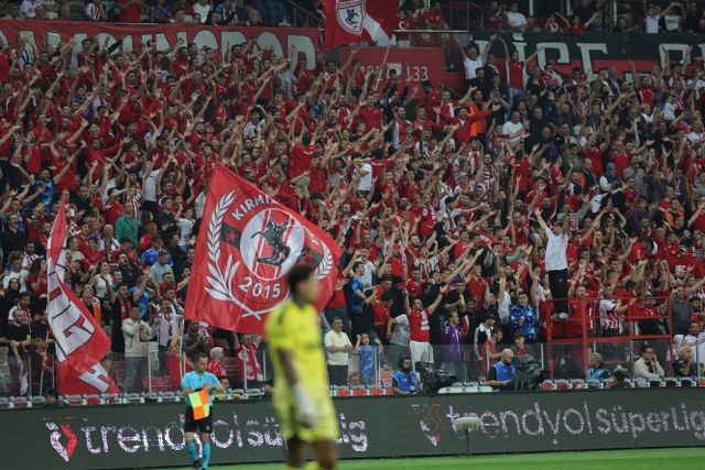 Yüksel Yıldırım'a değil, Samsunspor'a aşığız! Analiz yazısı