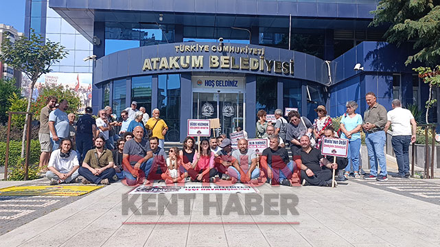Samsun'da-Atakum-Belediyesi-önünde-işçilerden-maaş-nöbeti-eylemi!