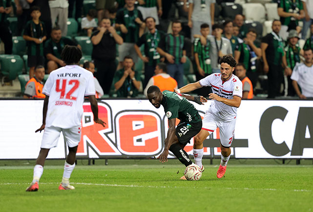Samsunspor,-Kocaelispor'a-konuk-olduğu-maçta-1-0-yenildi